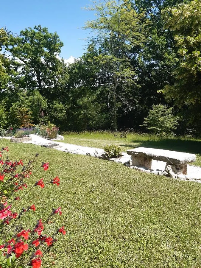 Gite Appartement, Sous Les Arbres Montagudet