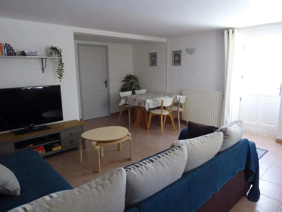 Gite Appartement, Sous Les Arbres Montagudet 0*,